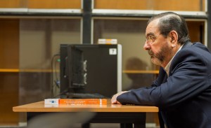 Profesor Felix Roca