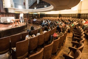 Salón de actos de la FCEFYN, UNC.